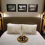 Pinewood Ang Luxurious A32 بوروفتس