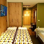 Pinewood Ang Luxurious A32 Apartamento