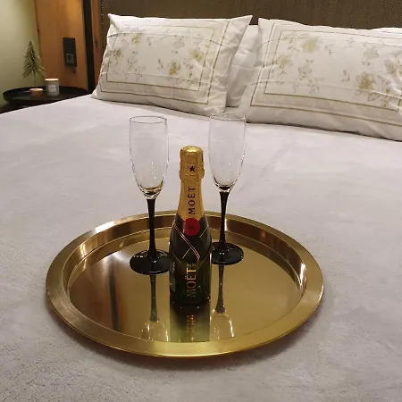Pinewood Ang Luxurious A32 Apartment