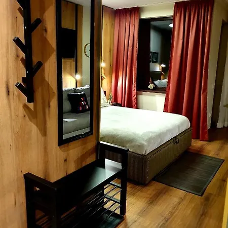 Pinewood Ang Luxurious A32 Apartament *