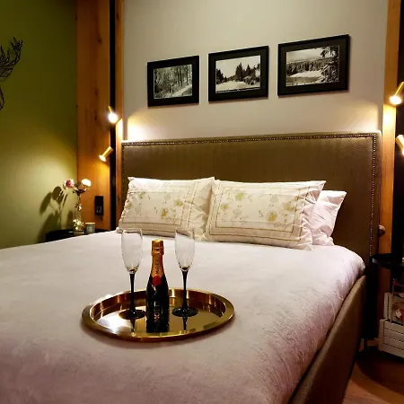 Pinewood Ang Luxurious A32 *