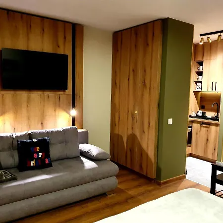 Pinewood Ang Luxurious A32 Apartament