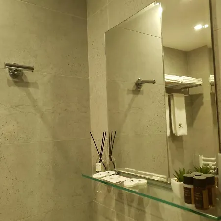 Pinewood Ang Luxurious A32 Apartamento