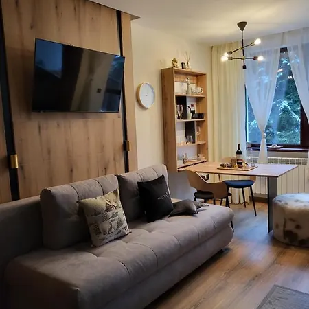 Apartament Pinewood Ang Luxurious A32