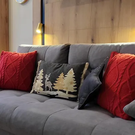 Pinewood Ang Luxurious A32 Boroveț