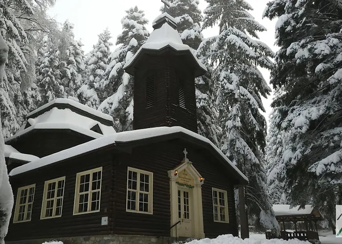 Pinewood Ang Luxurious A32